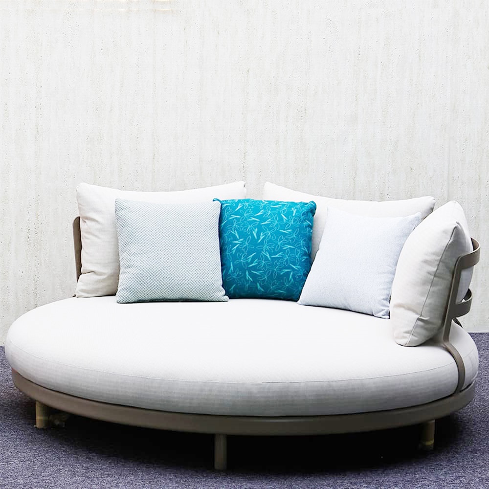 Luxury Resort Style Aluminum Outdoor Daybed KM18017