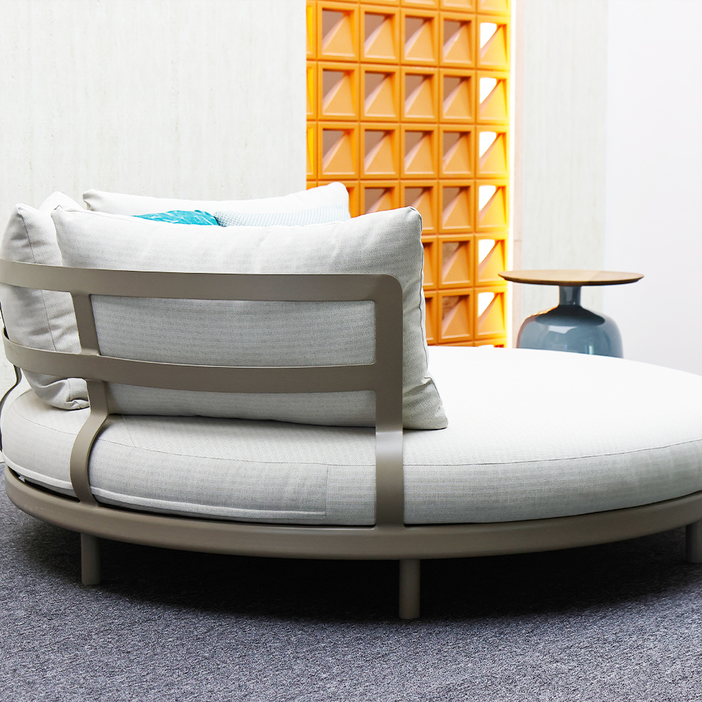 Luxury Resort Style Aluminum Outdoor Daybed KM18017