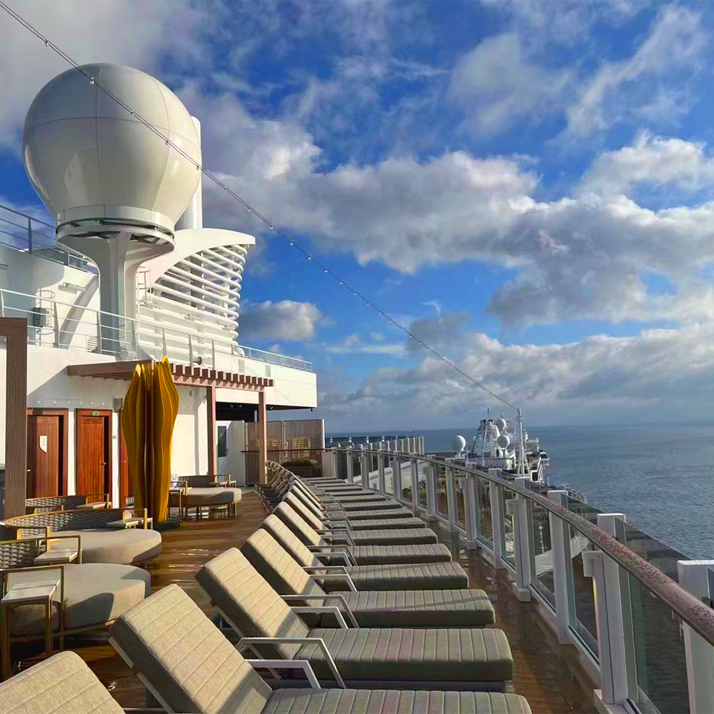 How to Repair Scratches on an Aluminum Sun Lounger