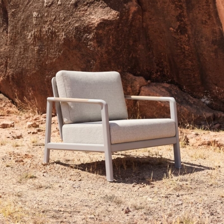 Cenxi Collection Aluminum White Outdoor Single Sofa