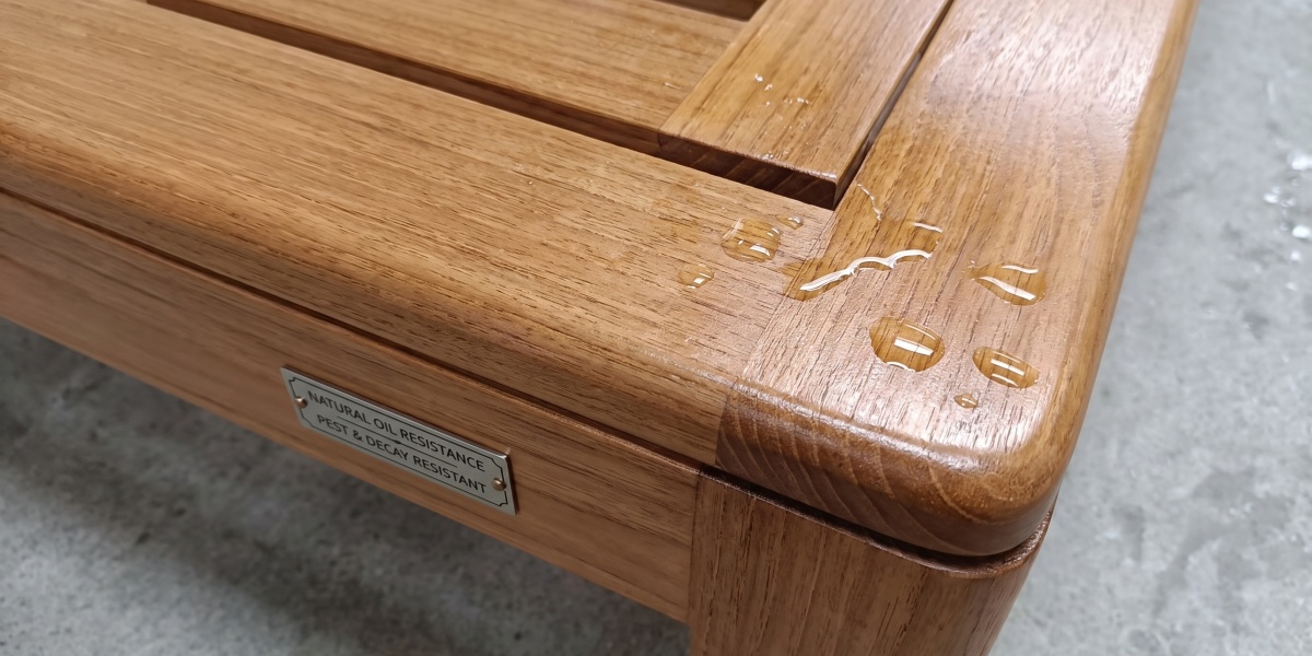 teak-wood-grain-natural-oil-resistance
