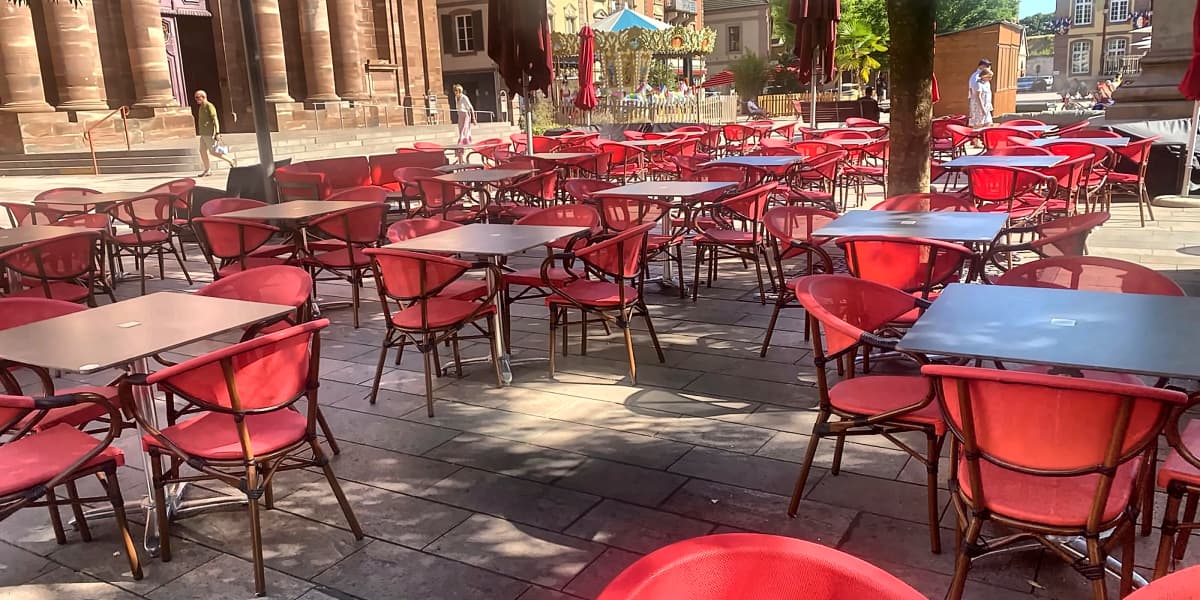 restaurant-outdoor-dining-chair-project-french-city-center (2)